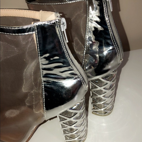 Heels - Picture 5 of 8